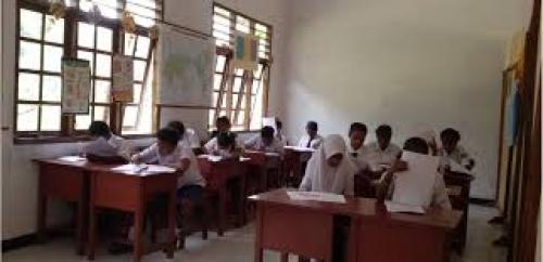 Itas Rios Sorong Junior High School, Private School | We provide Indonesia infrastructure map on various property sectors and data. Access property listings, infrastructure developments, news, and valuable transaction data for informed decisions.