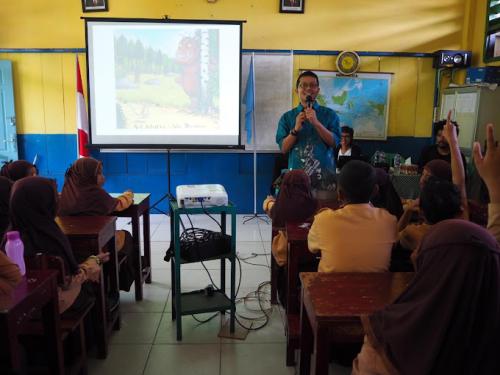 Al Jihad Klademak Elementary School, Private School | We provide Indonesia infrastructure map on various property sectors and data. Access property listings, infrastructure developments, news, and valuable transaction data for informed decisions.