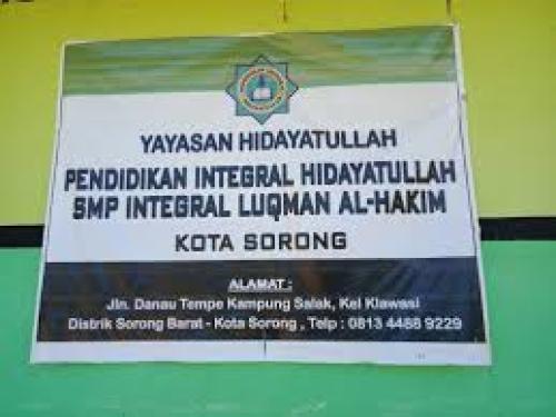 Luqman Al-Hakim Integrated Junior High School, Private School | We provide Indonesia infrastructure map on various property sectors and data. Access property listings, infrastructure developments, news, and valuable transaction data for informed decisions.