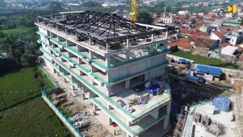 Insan Pembangunan Indonesia University (Unipi), University | We provide Indonesia infrastructure map on various property sectors and data. Access property listings, infrastructure developments, news, and valuable transaction data for informed decisions.