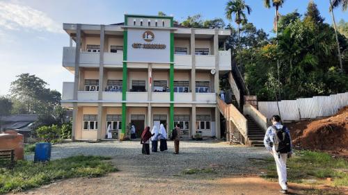 Amanah Sungai Penuh Islamic Primary School, Private School | We provide Indonesia infrastructure map on various property sectors and data. Access property listings, infrastructure developments, news, and valuable transaction data for informed decisions.