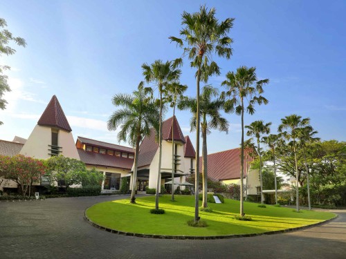 Novotel Suites, Service Rental Apartment, Indonesia Prima Property,  | We provide Indonesia infrastructure map on various property sectors and data. Access property listings, infrastructure developments, news, and valuable transaction data for informed decisions.