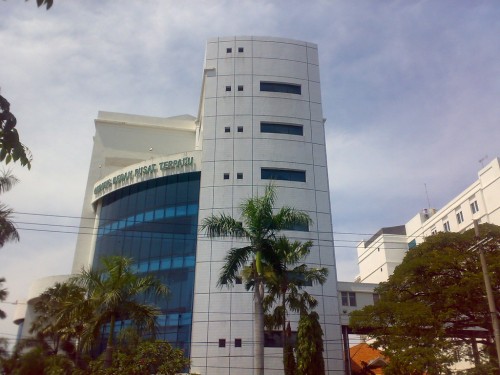 Gedung Bedah Pusat Terpadu, Hospital | We provide Indonesia infrastructure map on various property sectors and data. Access property listings, infrastructure developments, news, and valuable transaction data for informed decisions.