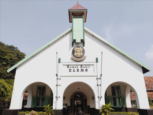 Darmo Hospital, Hospital | We provide Indonesia infrastructure map on various property sectors and data. Access property listings, infrastructure developments, news, and valuable transaction data for informed decisions.