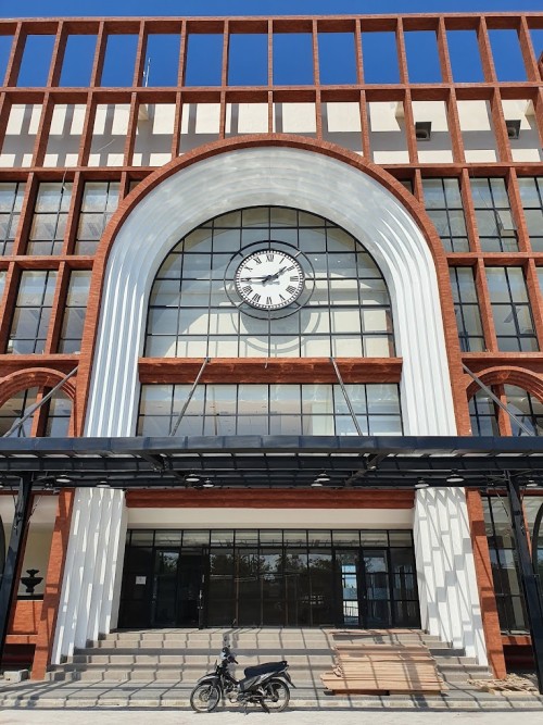 Sampoerna Academy Surabaya, International School | We provide Indonesia infrastructure map on various property sectors and data. Access property listings, infrastructure developments, news, and valuable transaction data for informed decisions.
