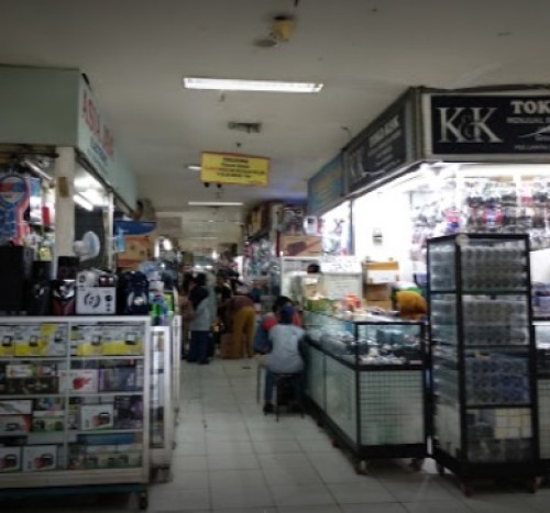 Pusat Grosir Surabaya, Strata Retail, Lamicitra Nusantara,  | We provide Indonesia infrastructure map on various property sectors and data. Access property listings, infrastructure developments, news, and valuable transaction data for informed decisions.