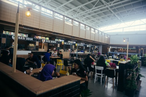 Plaza Marina, Strata Retail, Tridjaya Kartika | We provide Indonesia infrastructure map on various property sectors and data. Access property listings, infrastructure developments, news, and valuable transaction data for informed decisions.