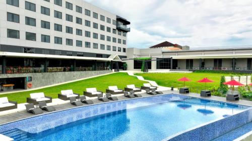 Completed hotel, PT Serang Jaya Property | We provide Indonesia infrastructure map on various property sectors and data. Access property listings, infrastructure developments, news, and valuable transaction data for informed decisions.