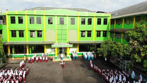 Al Izzah Primary School, Private School | We provide Indonesia infrastructure map on various property sectors and data. Access property listings, infrastructure developments, news, and valuable transaction data for informed decisions.