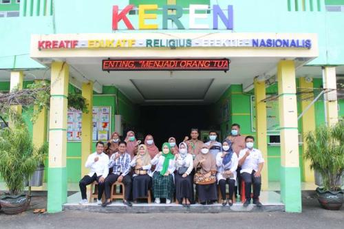 Al Izzah 2 Primary School, Private School | We provide Indonesia infrastructure map on various property sectors and data. Access property listings, infrastructure developments, news, and valuable transaction data for informed decisions.