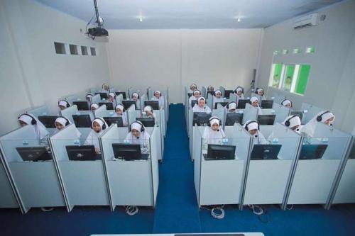 Al Izzah 2 Primary School, Private School | We provide Indonesia infrastructure map on various property sectors and data. Access property listings, infrastructure developments, news, and valuable transaction data for informed decisions.