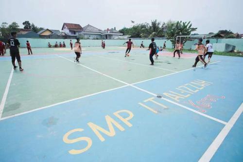 Al Izzah 2 Primary School, Private School | We provide Indonesia infrastructure map on various property sectors and data. Access property listings, infrastructure developments, news, and valuable transaction data for informed decisions.