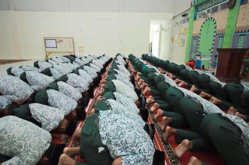 Al Izzah 2 Primary School, Private School | We provide Indonesia infrastructure map on various property sectors and data. Access property listings, infrastructure developments, news, and valuable transaction data for informed decisions.