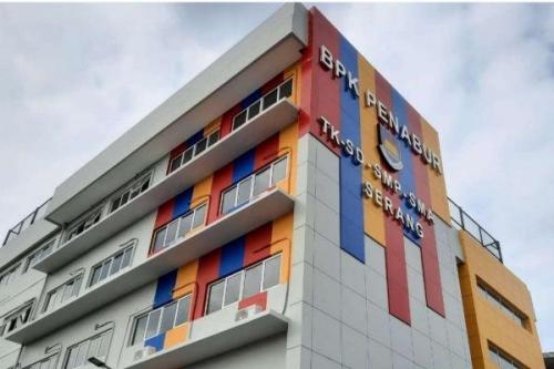 BPK Penabur Junior High School, Private School | We provide Indonesia infrastructure map on various property sectors and data. Access property listings, infrastructure developments, news, and valuable transaction data for informed decisions.