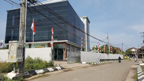 Primagraha University, University | We provide Indonesia infrastructure map on various property sectors and data. Access property listings, infrastructure developments, news, and valuable transaction data for informed decisions.