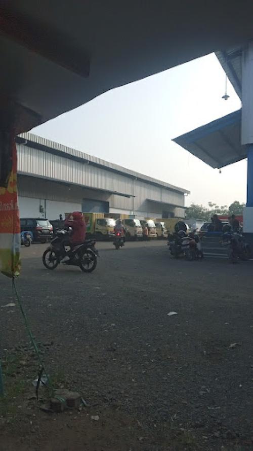 H Mukmin Warehouse, Warehouse | We provide Indonesia infrastructure map on various property sectors and data. Access property listings, infrastructure developments, news, and valuable transaction data for informed decisions.