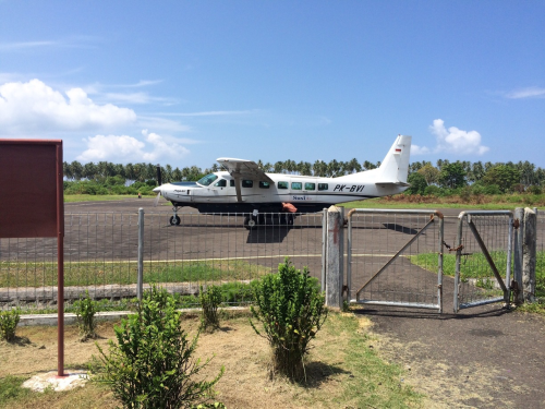 Lasondre Airport, Airport, Government | We provide Indonesia infrastructure map on various property sectors and data. Access property listings, infrastructure developments, news, and valuable transaction data for informed decisions.