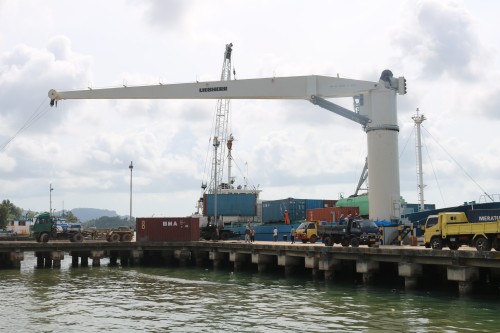 Port of Kijang, Seaport, Pelabuhan Indonesia I | We provide Indonesia infrastructure map on various property sectors and data. Access property listings, infrastructure developments, news, and valuable transaction data for informed decisions.