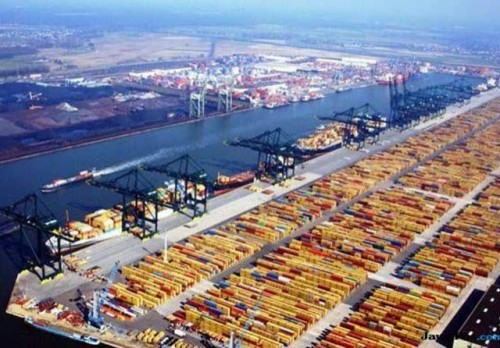 Port of Kuala Tanjung, Seaport, Pelabuhan Indonesia I | We provide Indonesia infrastructure map on various property sectors and data. Access property listings, infrastructure developments, news, and valuable transaction data for informed decisions.