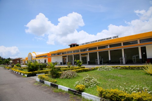 H. Hasan Aroeboesman Airport, Airport, Government | We provide Indonesia infrastructure map on various property sectors and data. Access property listings, infrastructure developments, news, and valuable transaction data for informed decisions.