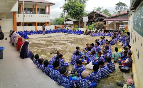 Islamic Al Muttaqin Elementary School, Private School | We provide Indonesia infrastructure map on various property sectors and data. Access property listings, infrastructure developments, news, and valuable transaction data for informed decisions.