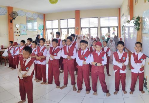 Islamic Al Muttaqin Elementary School, Private School | We provide Indonesia infrastructure map on various property sectors and data. Access property listings, infrastructure developments, news, and valuable transaction data for informed decisions.