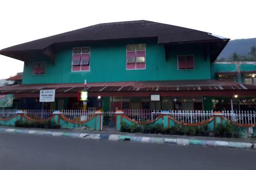 Intregrated Islamic Ishlahul Ummah Elementary School, Private School | We provide Indonesia infrastructure map on various property sectors and data. Access property listings, infrastructure developments, news, and valuable transaction data for informed decisions.