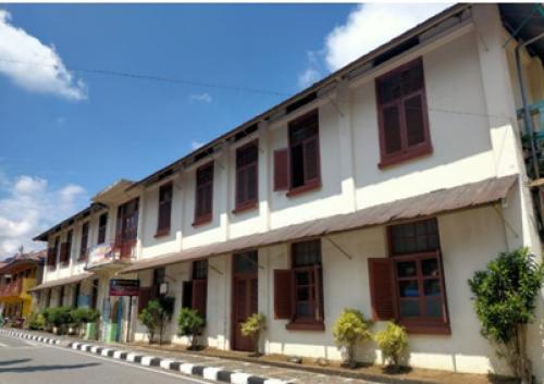 Santa Lucia Elementary School, Private School | We provide Indonesia infrastructure map on various property sectors and data. Access property listings, infrastructure developments, news, and valuable transaction data for informed decisions.