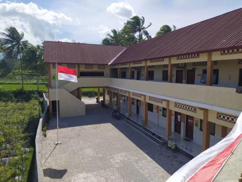 Intregrated Islamic Tahfizhul Quran Elementary School, Private School | We provide Indonesia infrastructure map on various property sectors and data. Access property listings, infrastructure developments, news, and valuable transaction data for informed decisions.