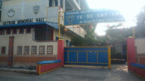 Ostrom Methodist Kindergarten, Private School | We provide Indonesia infrastructure map on various property sectors and data. Access property listings, infrastructure developments, news, and valuable transaction data for informed decisions.