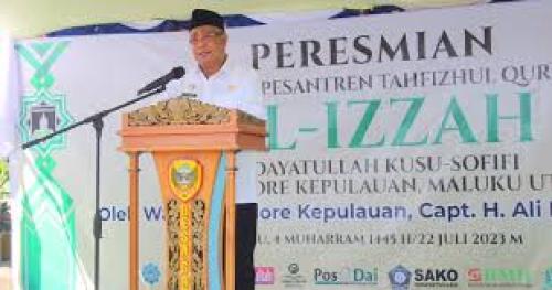 Al-Izzah Senior High School, Private School | We provide Indonesia infrastructure map on various property sectors and data. Access property listings, infrastructure developments, news, and valuable transaction data for informed decisions.