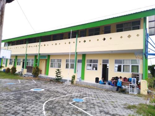 Bias Assalam Junior High School, Private School | We provide Indonesia infrastructure map on various property sectors and data. Access property listings, infrastructure developments, news, and valuable transaction data for informed decisions.