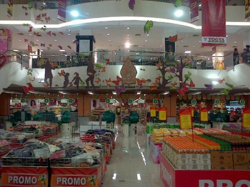 Toserba Yogya Tegal, Strata Retail, Yogya Group | We provide Indonesia infrastructure map on various property sectors and data. Access property listings, infrastructure developments, news, and valuable transaction data for informed decisions.