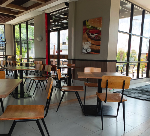 Burger King Ciledug, Stand Alone Retail | We provide Indonesia infrastructure map on various property sectors and data. Access property listings, infrastructure developments, news, and valuable transaction data for informed decisions.
