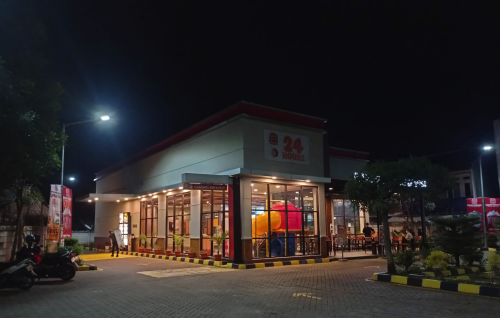 Burger King Ciledug, Stand Alone Retail | We provide Indonesia infrastructure map on various property sectors and data. Access property listings, infrastructure developments, news, and valuable transaction data for informed decisions.