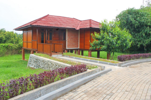 Completed hotel | We provide Indonesia infrastructure map on various property sectors and data. Access property listings, infrastructure developments, news, and valuable transaction data for informed decisions.