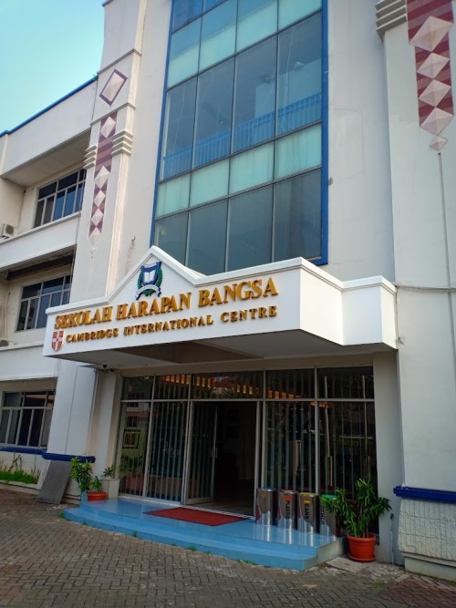 Harapan Bangsa School Modernland 1, International School | We provide Indonesia infrastructure map on various property sectors and data. Access property listings, infrastructure developments, news, and valuable transaction data for informed decisions.