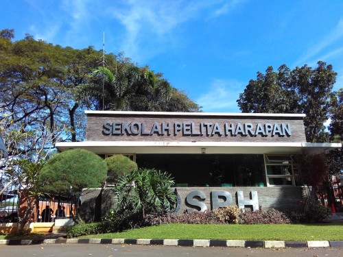 Sekolah Pelita Harapan, International School | We provide Indonesia infrastructure map on various property sectors and data. Access property listings, infrastructure developments, news, and valuable transaction data for informed decisions.