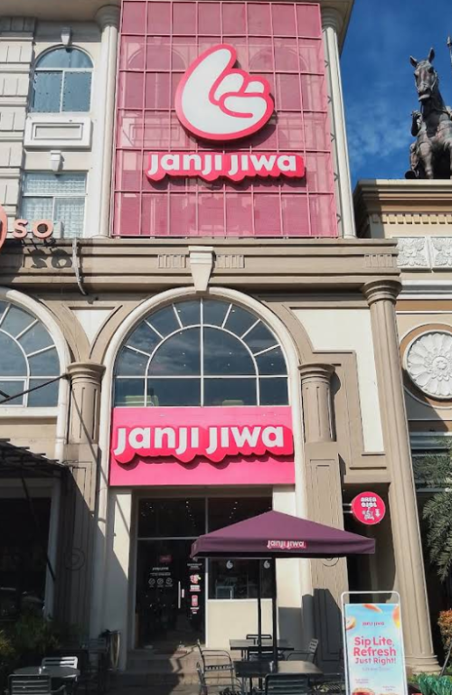Janji Jiwa Green Lake, Stand Alone Retail | We provide Indonesia infrastructure map on various property sectors and data. Access property listings, infrastructure developments, news, and valuable transaction data for informed decisions.
