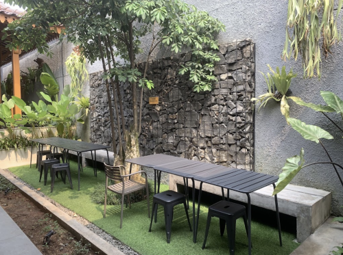 Bebek Kaleyo Pondok Cabe, Stand Alone Retail | We provide Indonesia infrastructure map on various property sectors and data. Access property listings, infrastructure developments, news, and valuable transaction data for informed decisions.