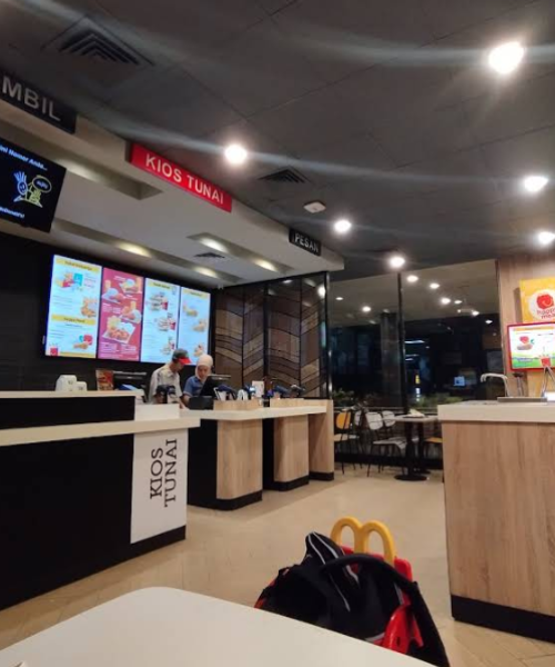 McDonald's Magnolia Residence, Stand Alone Retail | We provide Indonesia infrastructure map on various property sectors and data. Access property listings, infrastructure developments, news, and valuable transaction data for informed decisions.