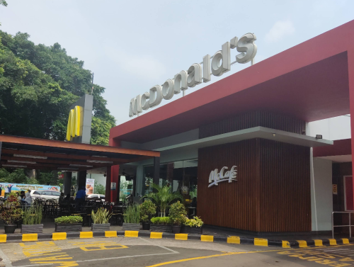 McDonald's St. Mark Lippo Karawaci, Stand Alone Retail | We provide Indonesia infrastructure map on various property sectors and data. Access property listings, infrastructure developments, news, and valuable transaction data for informed decisions.