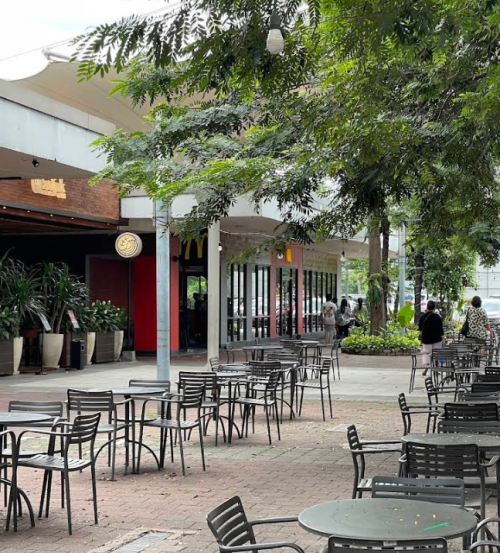 McDonald's Summarecon Digital Center, Stand Alone Retail | We provide Indonesia infrastructure map on various property sectors and data. Access property listings, infrastructure developments, news, and valuable transaction data for informed decisions.