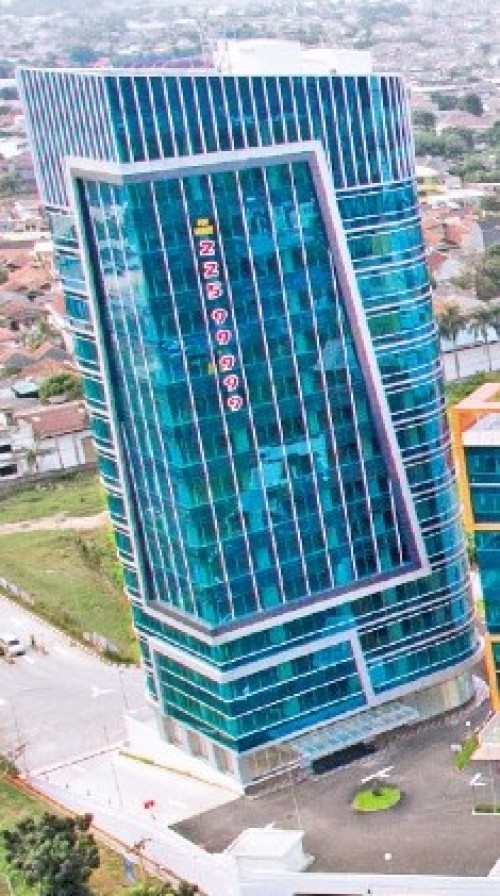Iconic Office Tower A berlokasi di Jl. MH. Thamrin No. 2, Pinang, Tangerang, Banten. Iconic Office Tower A didirikan pada tahun 2015, dibangun oleh PT Duta Inda...
