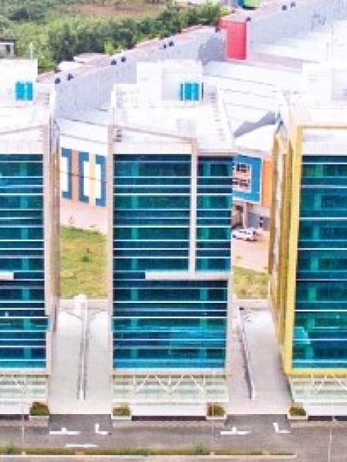 Iconic Office Tower E merupakan gedung perkantoran yang terletak di Jl. MH. Thamrin No.2, Kecamatan Pinang, Kota Tanggerang. Gedung ini didirikan oleh PT Duta I...