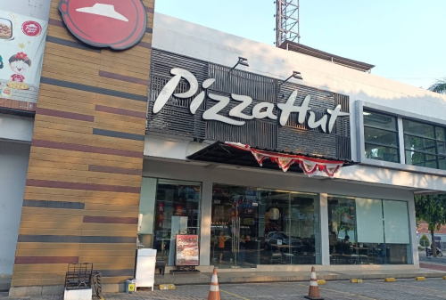 Pizza Hut Modernland, Stand Alone Retail | We provide Indonesia infrastructure map on various property sectors and data. Access property listings, infrastructure developments, news, and valuable transaction data for informed decisions.