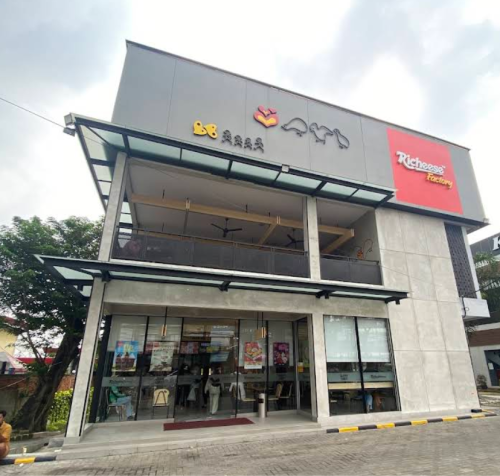 Richeese Factory Cimone, Stand Alone Retail | We provide Indonesia infrastructure map on various property sectors and data. Access property listings, infrastructure developments, news, and valuable transaction data for informed decisions.