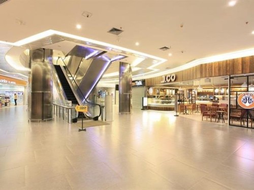 Airport Hub Jakarta merupakan pusat perbelanjaan yang terletak di Jl. Husein Sastranegara No.1, Kecamatan Benda, Kabupaten Tanggerang. Mall ini dibangun oleh PT...