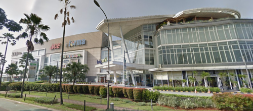 Living World Alam Sutra merupakan pusat perbelanjaan yang terletak di Jl. Alam Sutera Boulevard No.21, Kecamatan Serpong Utara, Kota Tanggerang Selatan. Pusat p...