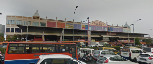 Plaza Baru Ciledug merupakan pusat perbelanjaan yang terletak di Jl. HOS Cokroaminoto No. 90, Tangerang, Banten. Pusat perbelanjaan ini berdiri pada tahun 2002,...